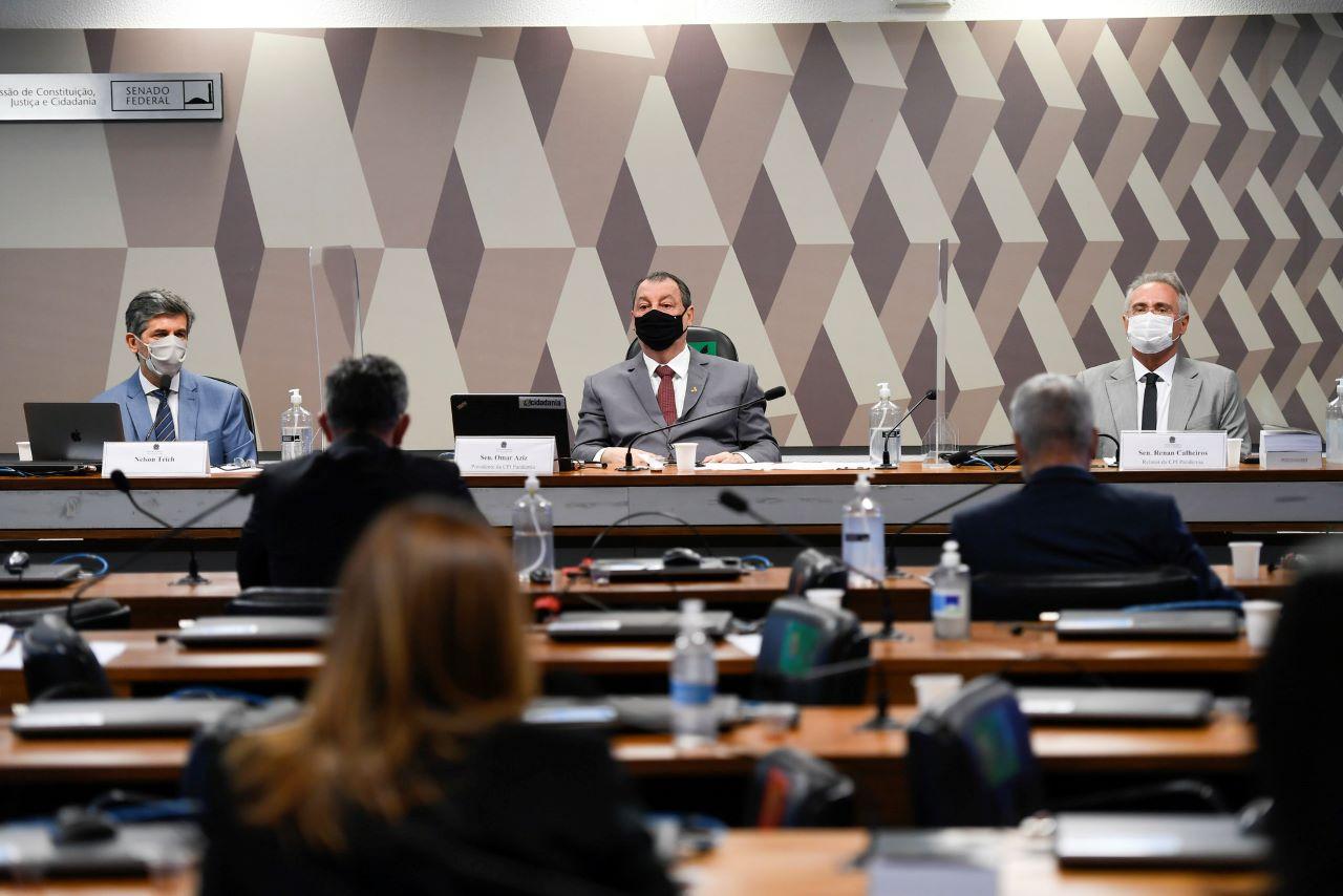 nelson teich, omar aziz e renan calheiros na cpi da covid no senado