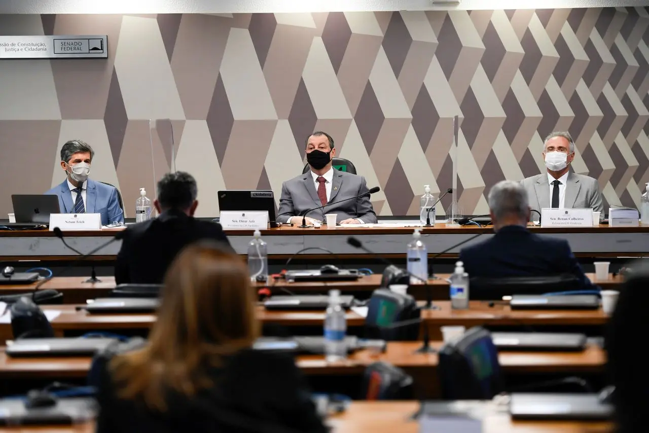 nelson teich, omar aziz e renan calheiros na cpi da covid no senado