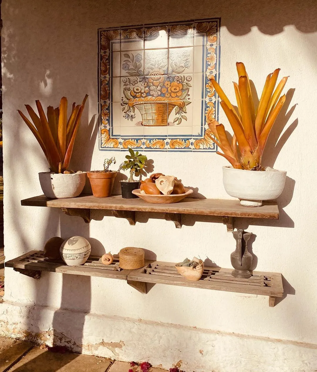 Peças de decoração da casa de Fernando Fernandes, na Taíba
