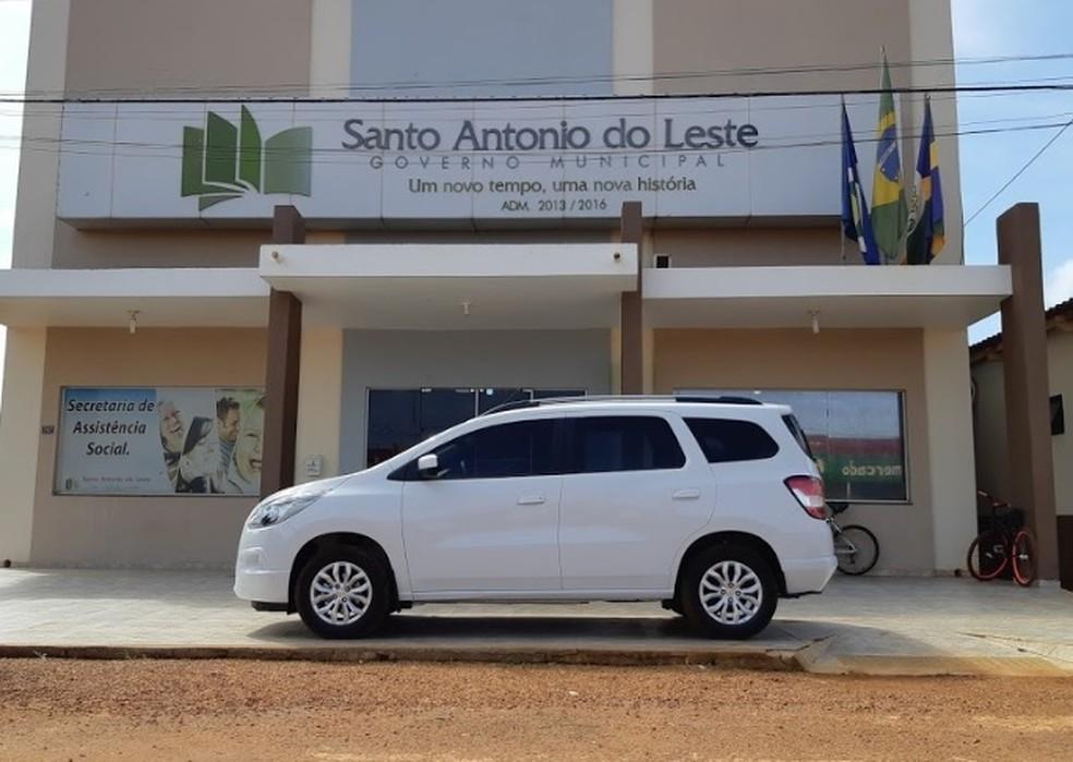Motorista atrasa entrega de vacinas contra a Covid-19 após parar em prostíbulo no Mato Grosso em maio de 2021