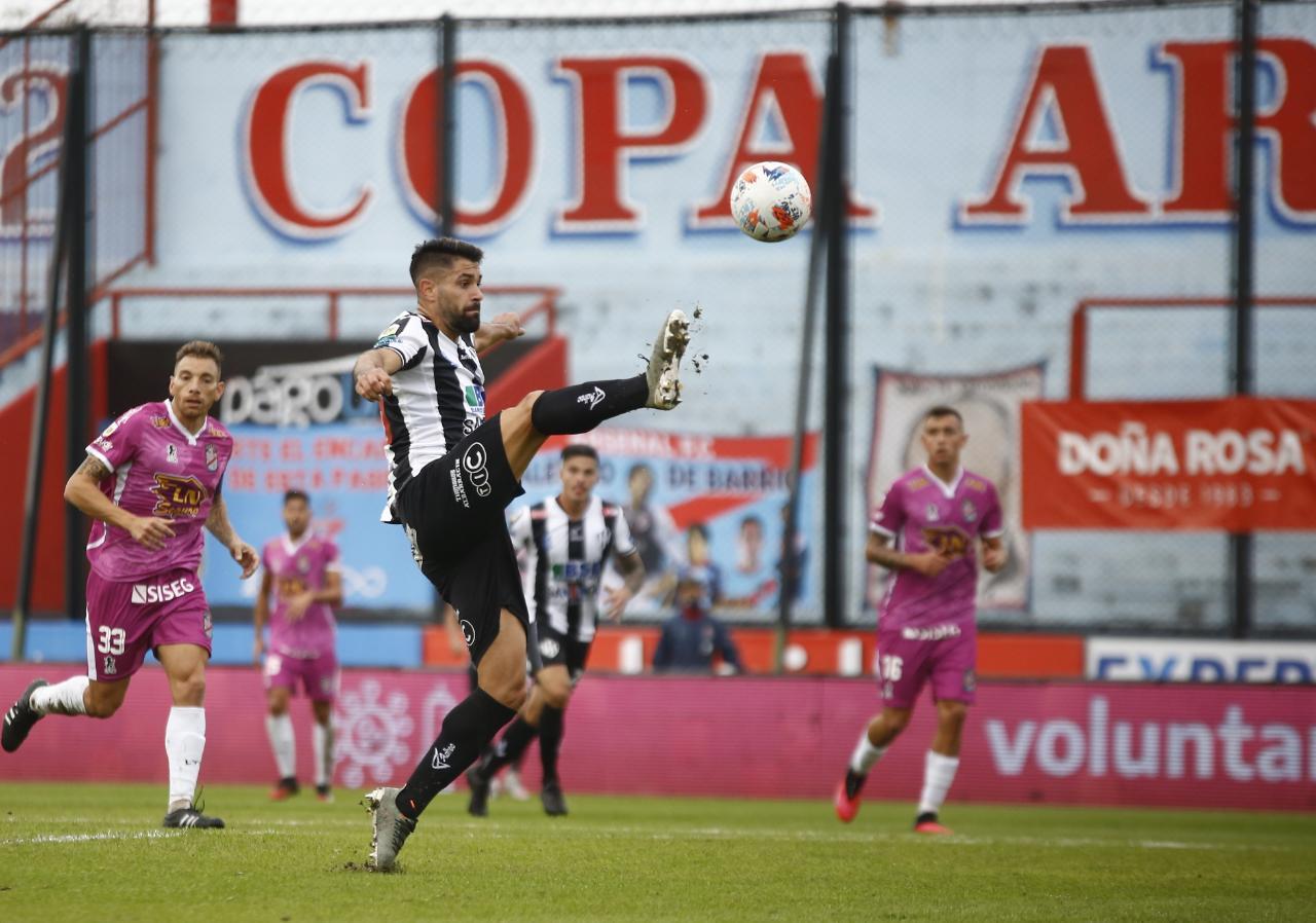 Arsenal de Sarandí, adversário do Ceará na primeira partida do Vovô fora do  Brasil, Esportes