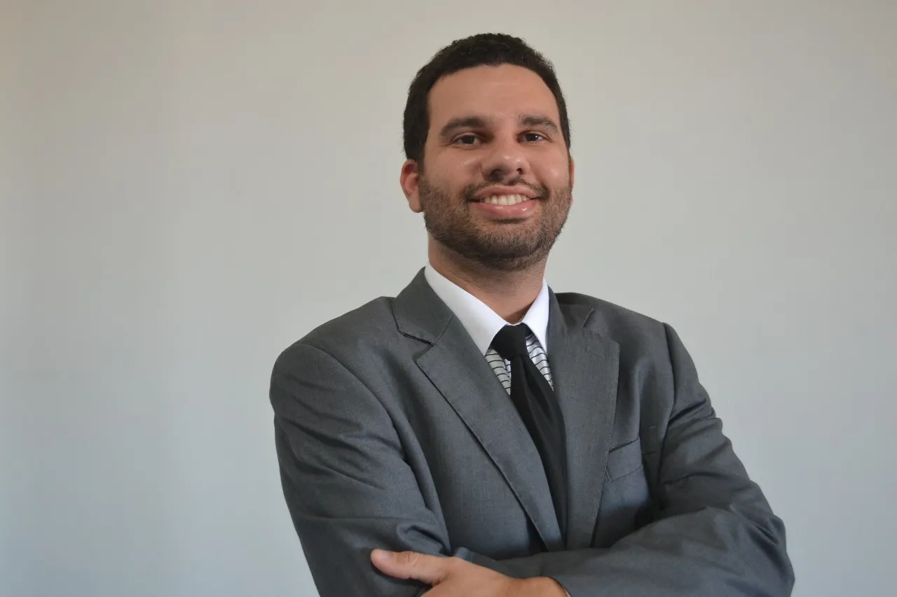 O autor é advogado e membro da Comissão Especial de Defesa dos Direitos da Criança e do Adolescente da OAB-CE