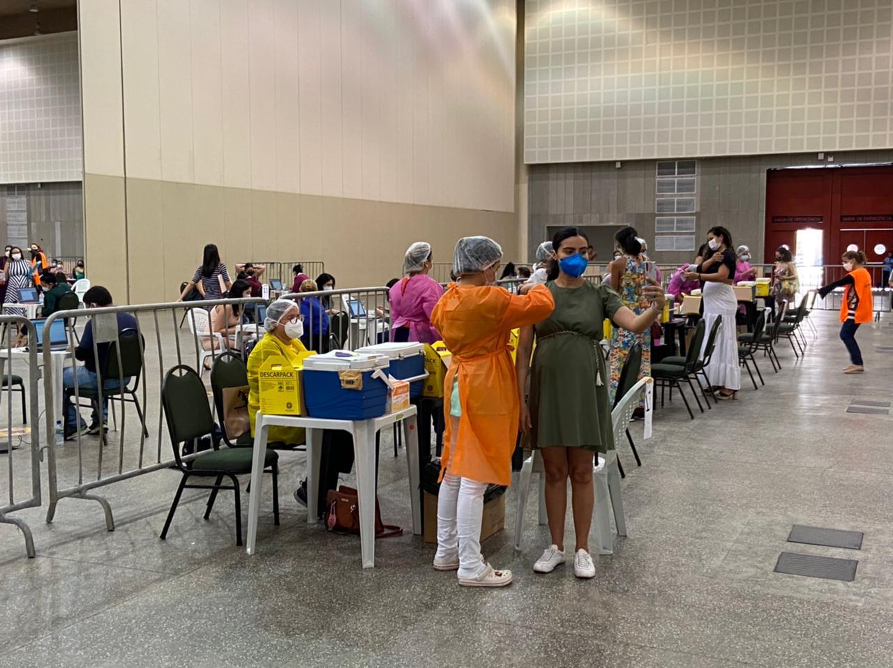 Campanha de Vacinação ocorre no Centro de Eventos do Ceará