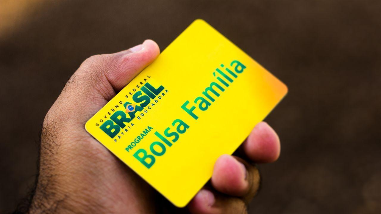 Confira calendário de pagamentos do Bolsa Família 2021 em ...