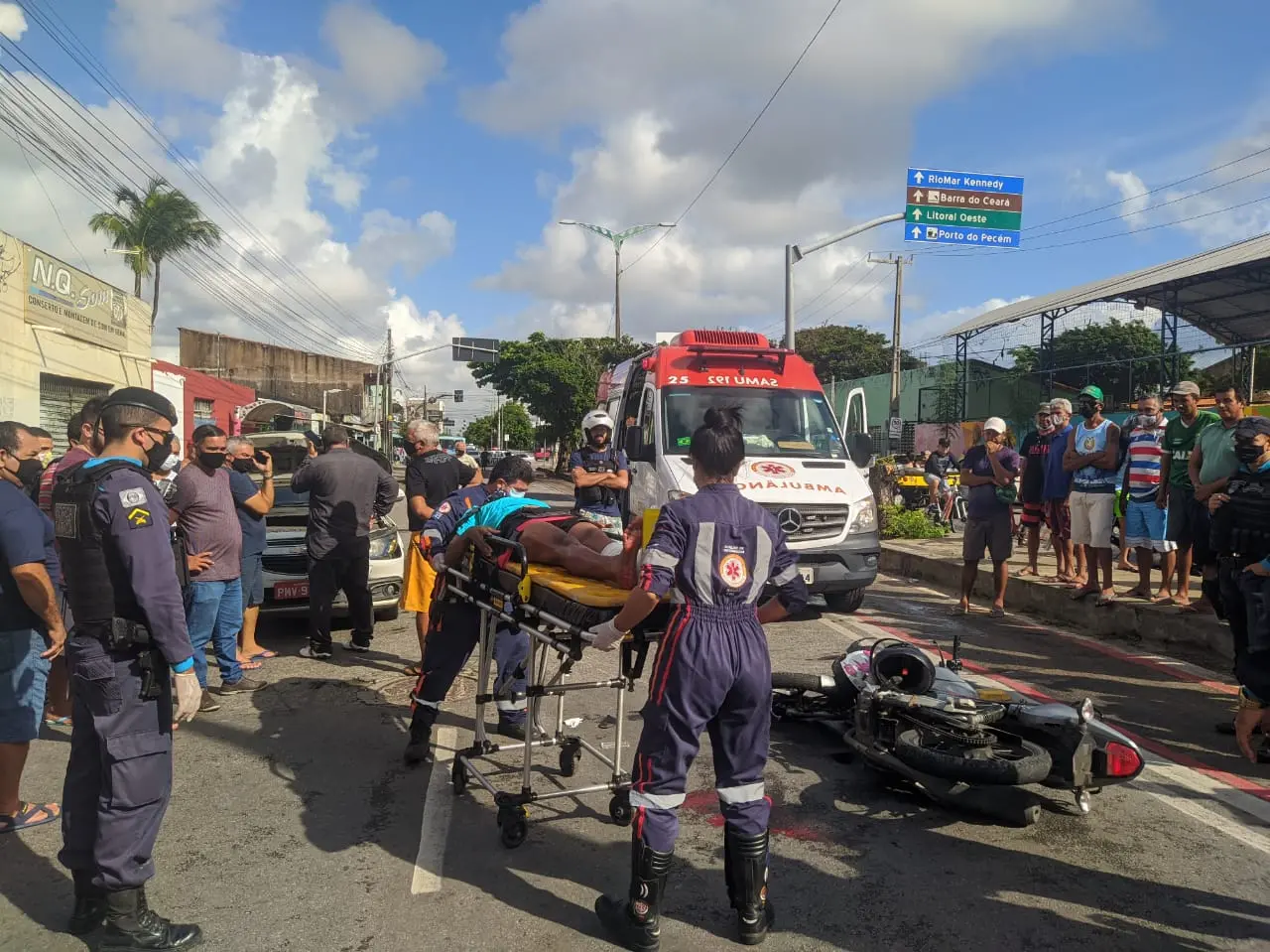 perseguição leste oeste