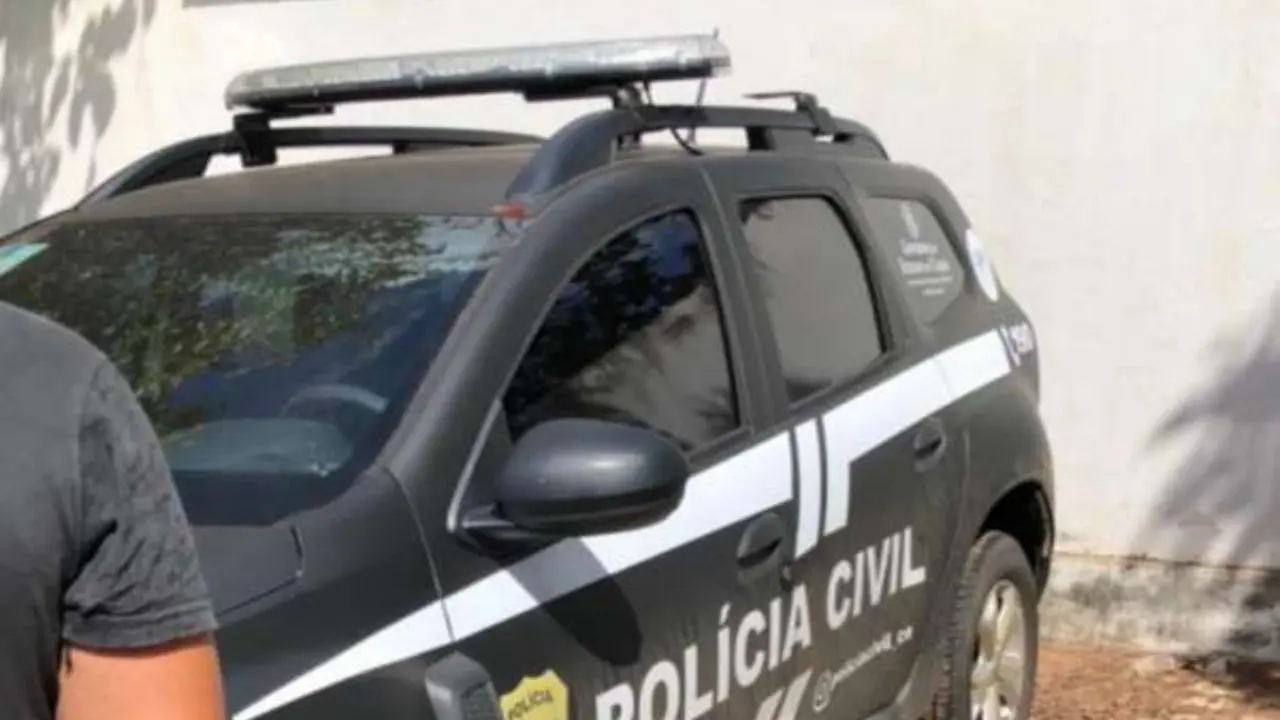 Viatura da Polícia Civil