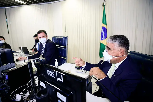 Senador Eduardo Girão na CPI da Covid