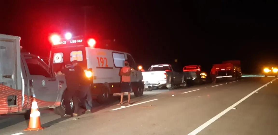 família morre em acidente de carro na ce-040, em cascavel