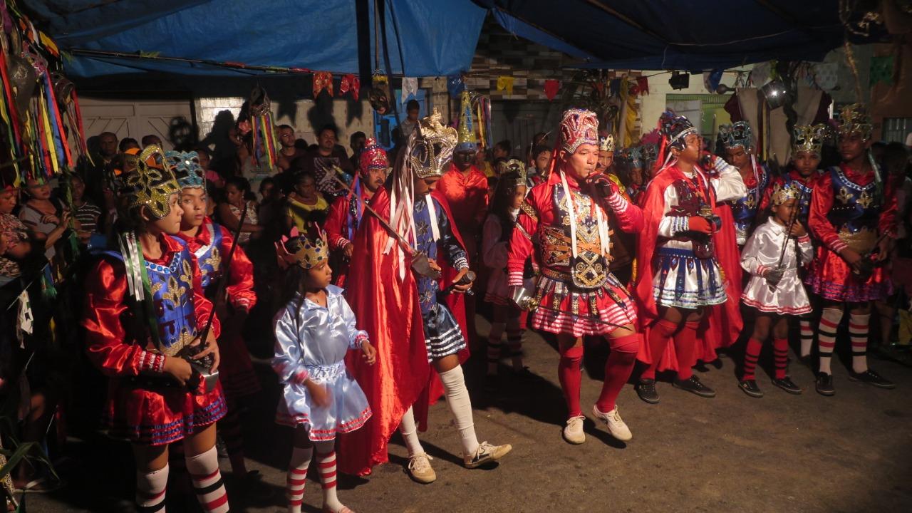 Os grupos de reisado catalogados em Juazeiro do Norte entram como importante elemento cultural presente na Chapada do Araripe
