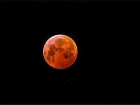 Foto-reprodução da Lua de Sangue