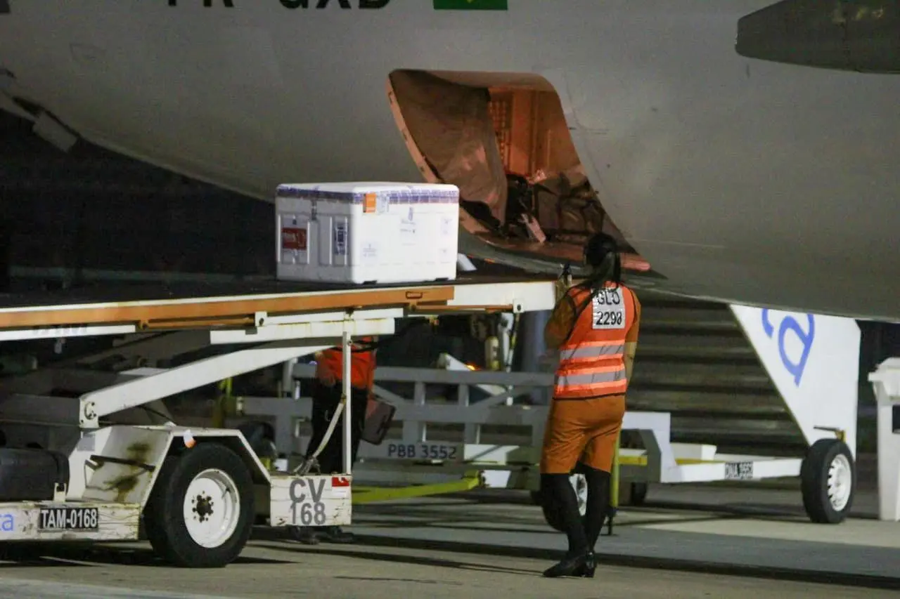 ceará recebe mais vacinas contra a covid-19