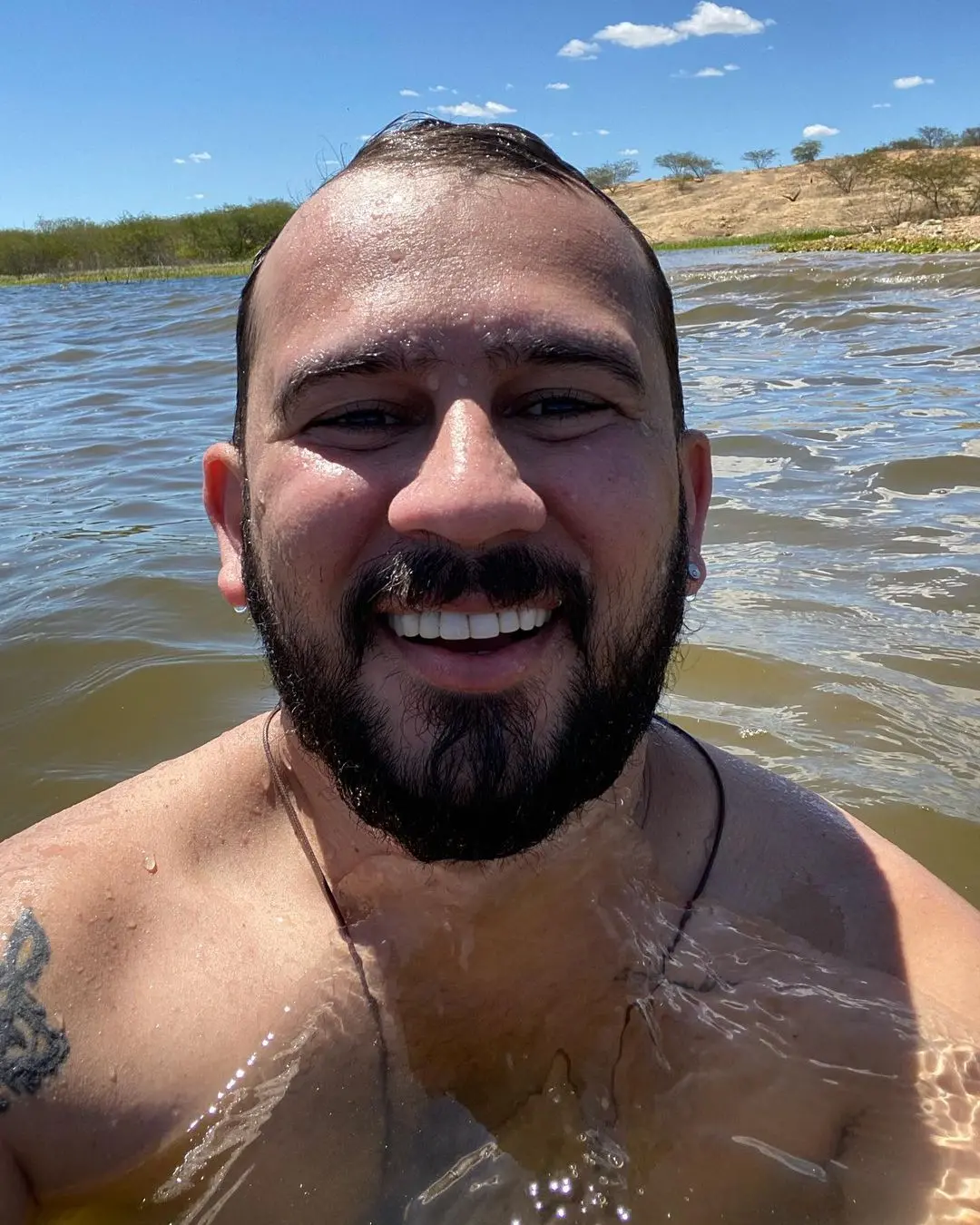 Selfie de Bráulio Bessa das redes sociais