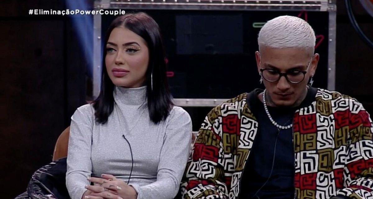 MC Mirella e Dynho no momento da eliminação do power couple