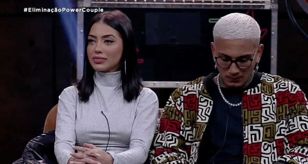 MC Mirella e Dynho no momento da eliminação do power couple