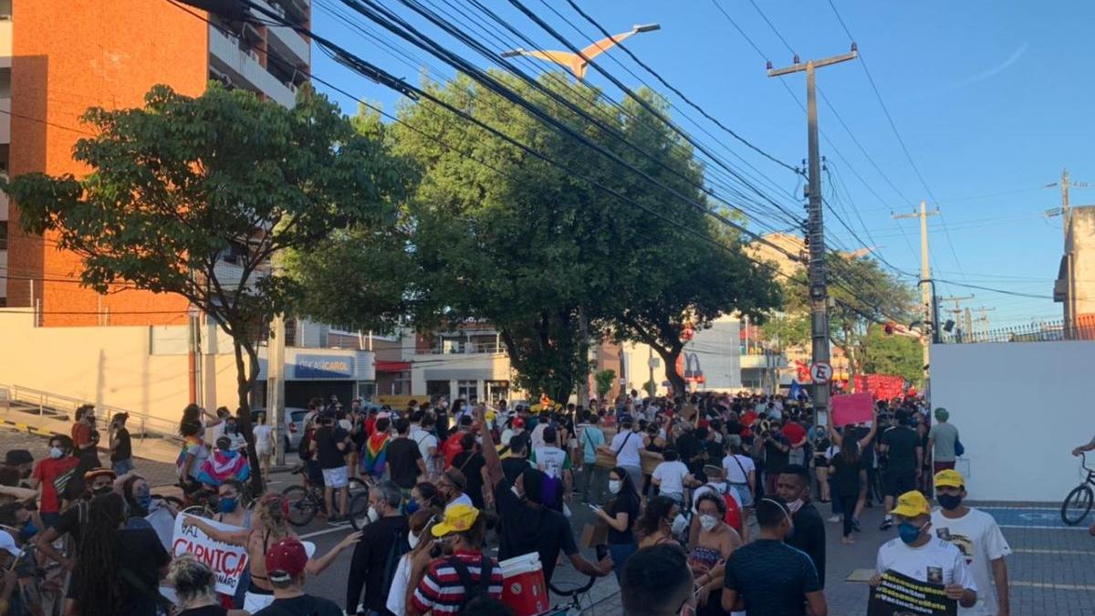 Fortaleza Registra Manifestacao E Carreata Contra Bolsonaro Neste Sabado Politica Diario Do Nordeste