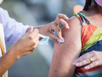 Quase três milhões de vacinas, incluindo as duas doses, já foram aplicadas no Ceará