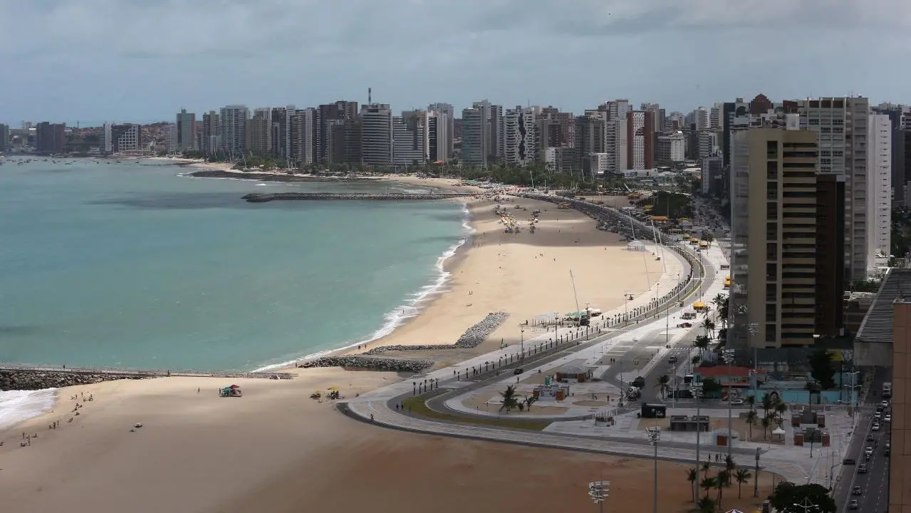 Vista aérea da orla de Fortaleza
