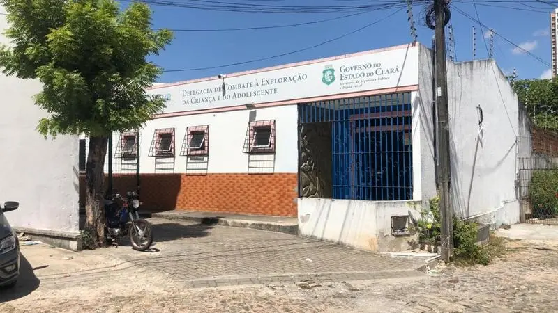 Fachada Dceca Fortaleza