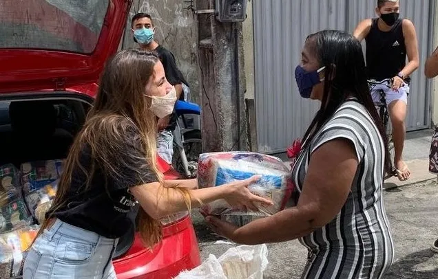Iniciativas buscam levar alimentos a comunidades em vulnerabilidade social.