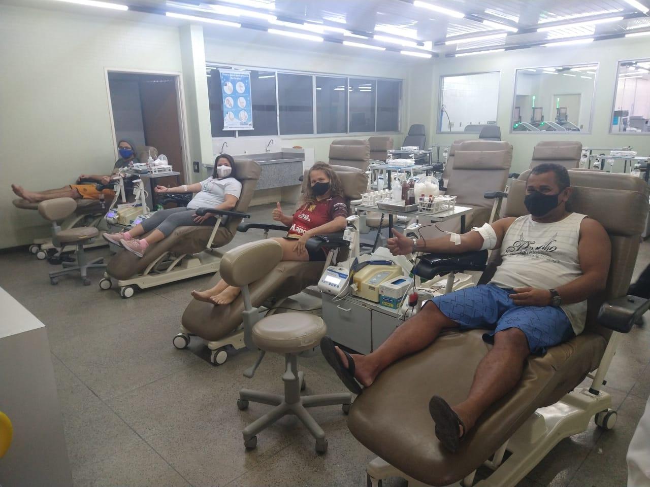 Família costuma doar regularmente