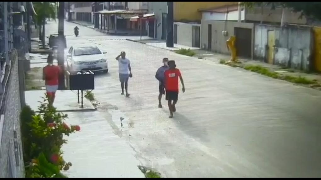 Adolescente morre após policial penal reagir a assalto, no Bairro Henrique Jorge