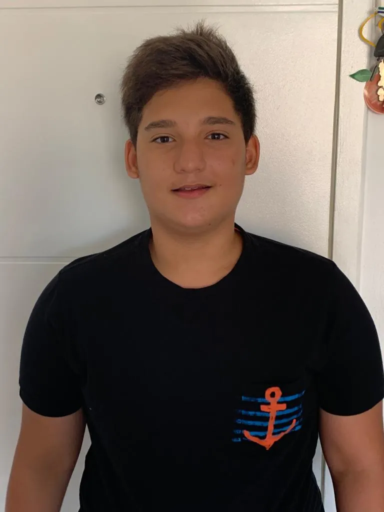 Mantendo o ensino remoto há mais de um ano, mãe de João relata impactos do novo modelo de ensino na rotina e no sono do filho
