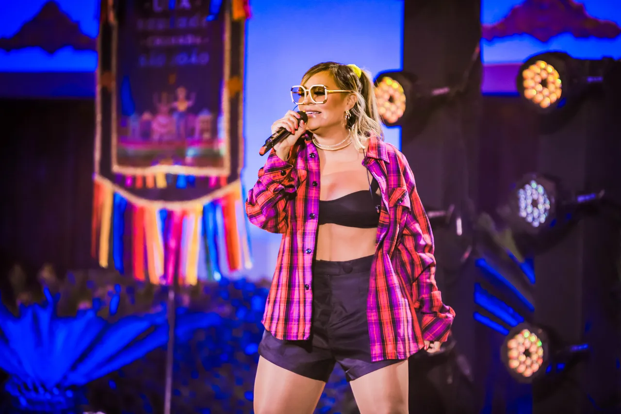 Samyra Show, paixão pela tradição junina no palco