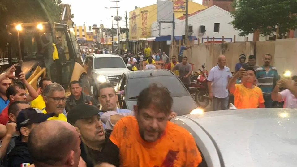 Cid Gomes foi baleado durante motim dos PMs, em Sobral