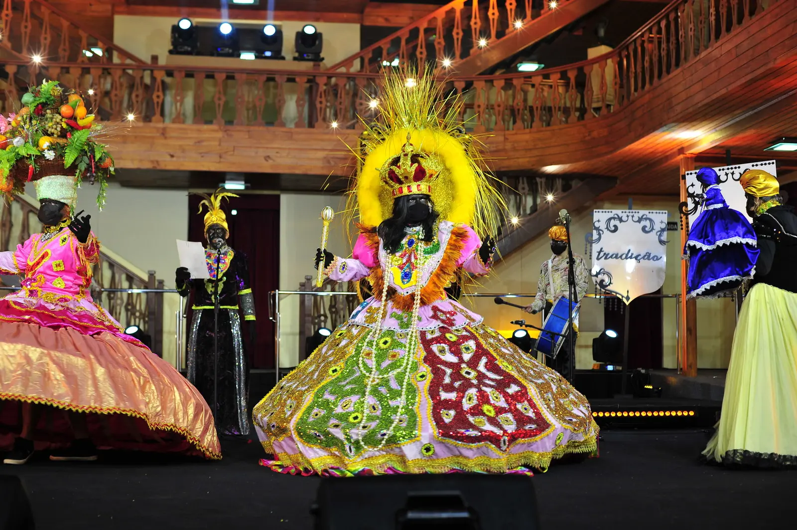 Imagem da notícia: Desde janeiro sem trabalhar, grupos de Maracatu em Fortaleza cobram apoio da gestão municipal