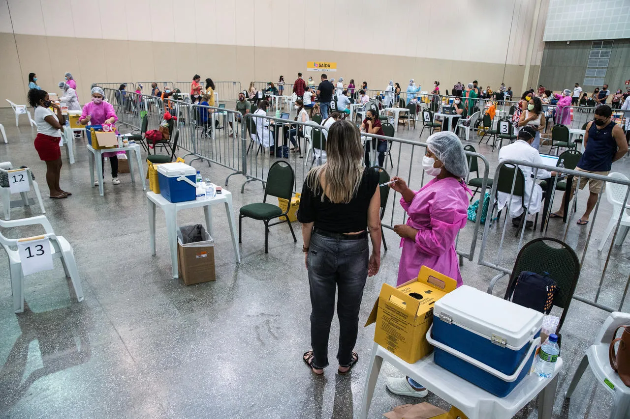 Mutirões aceleraram ritmo da vacinação em Fortaleza