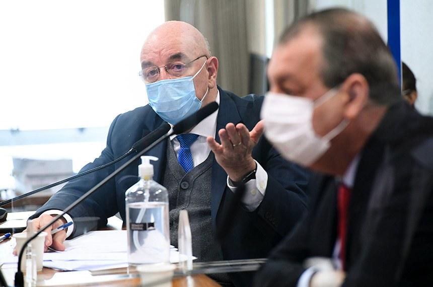 Deputado Osmar Terra em depoimento na CPI da Covid-19
