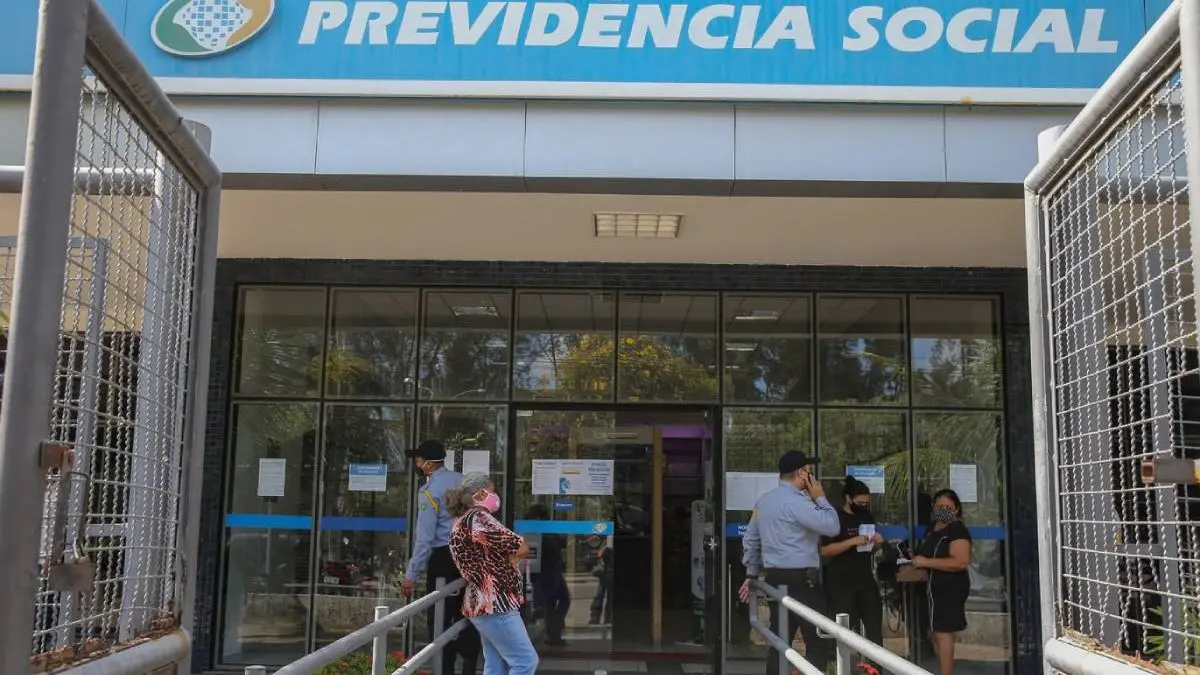 Foto de fachada da previdência social em Fortaleza