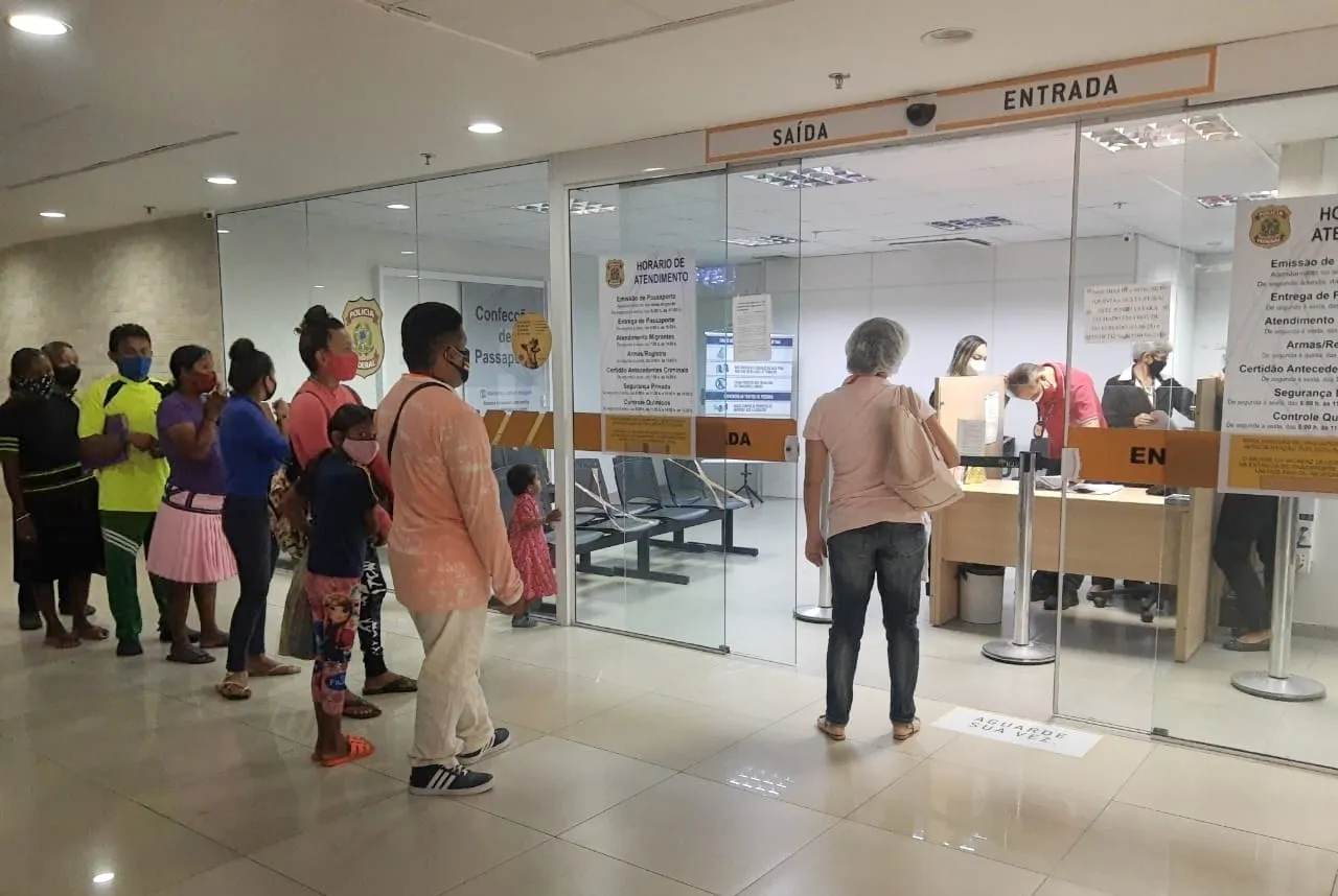 Venezuelanos conseguem documentação para residir no Ceará.