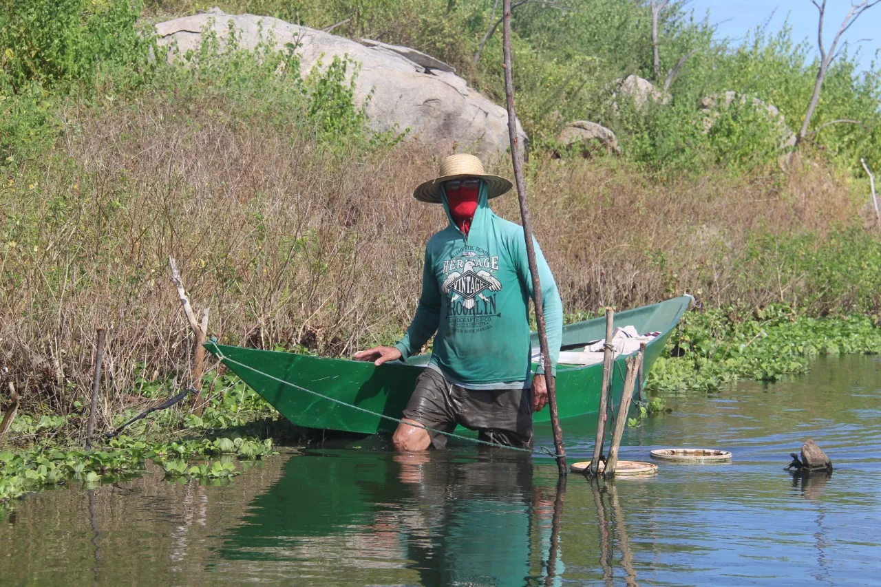 O pescador artesanal Roberto Moreira, não vê 