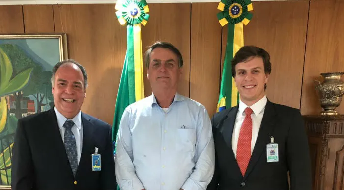 Miguel Coelho, com o pai, Fernando Bezerra, em reunião com Jair Bolsonaro