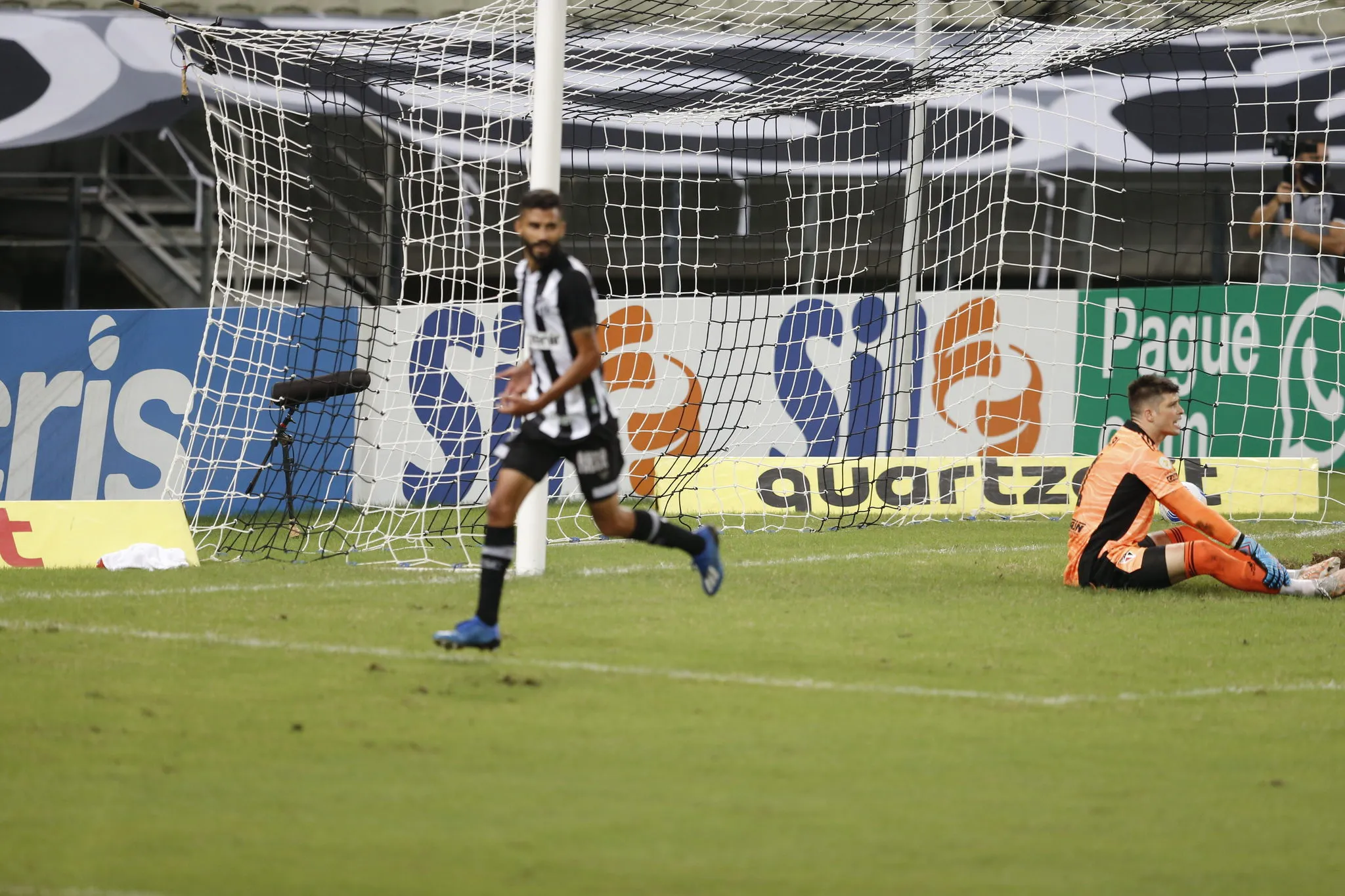 Jorginho abriu o marcador na Arena Castelão em favor do Ceará