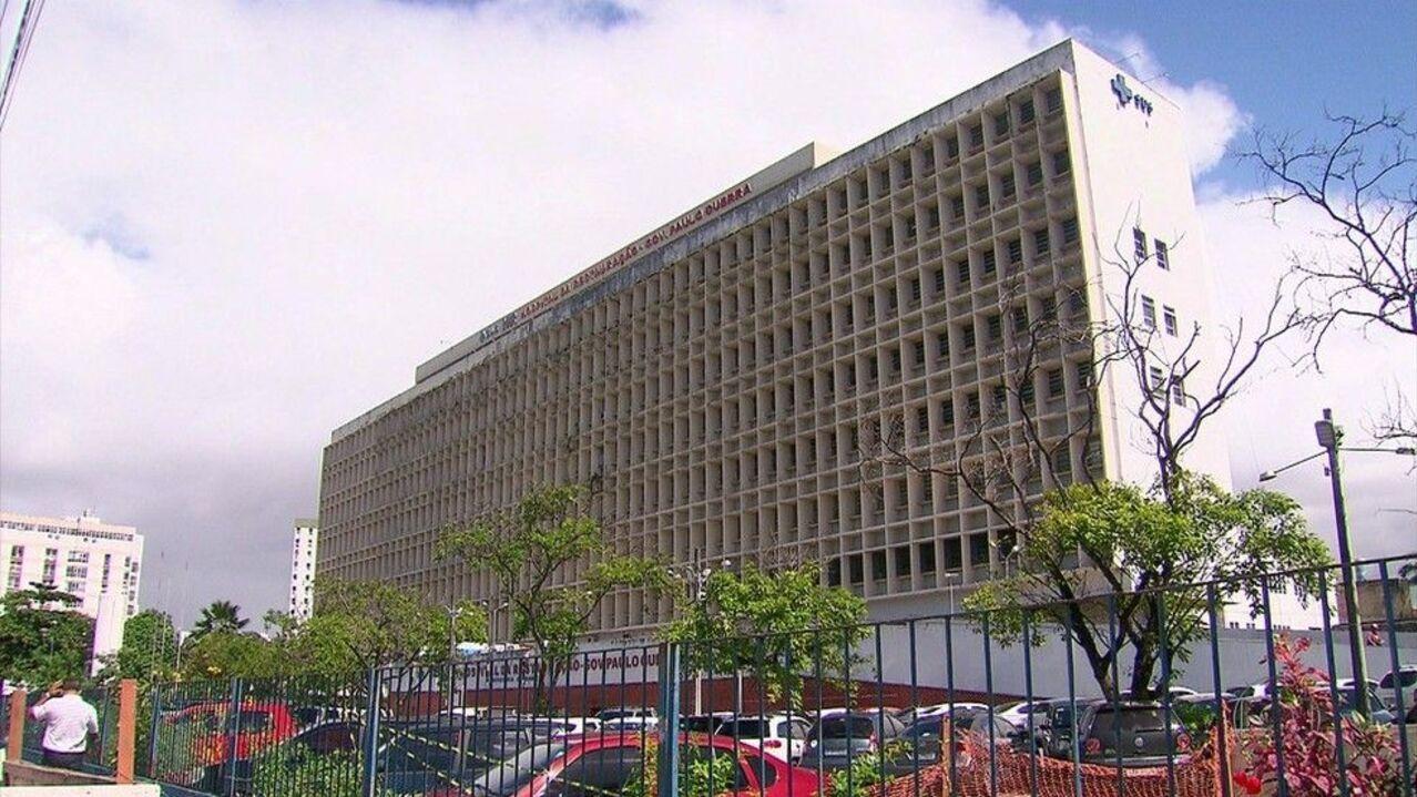 Fachada do hospital onde a vítima está internada