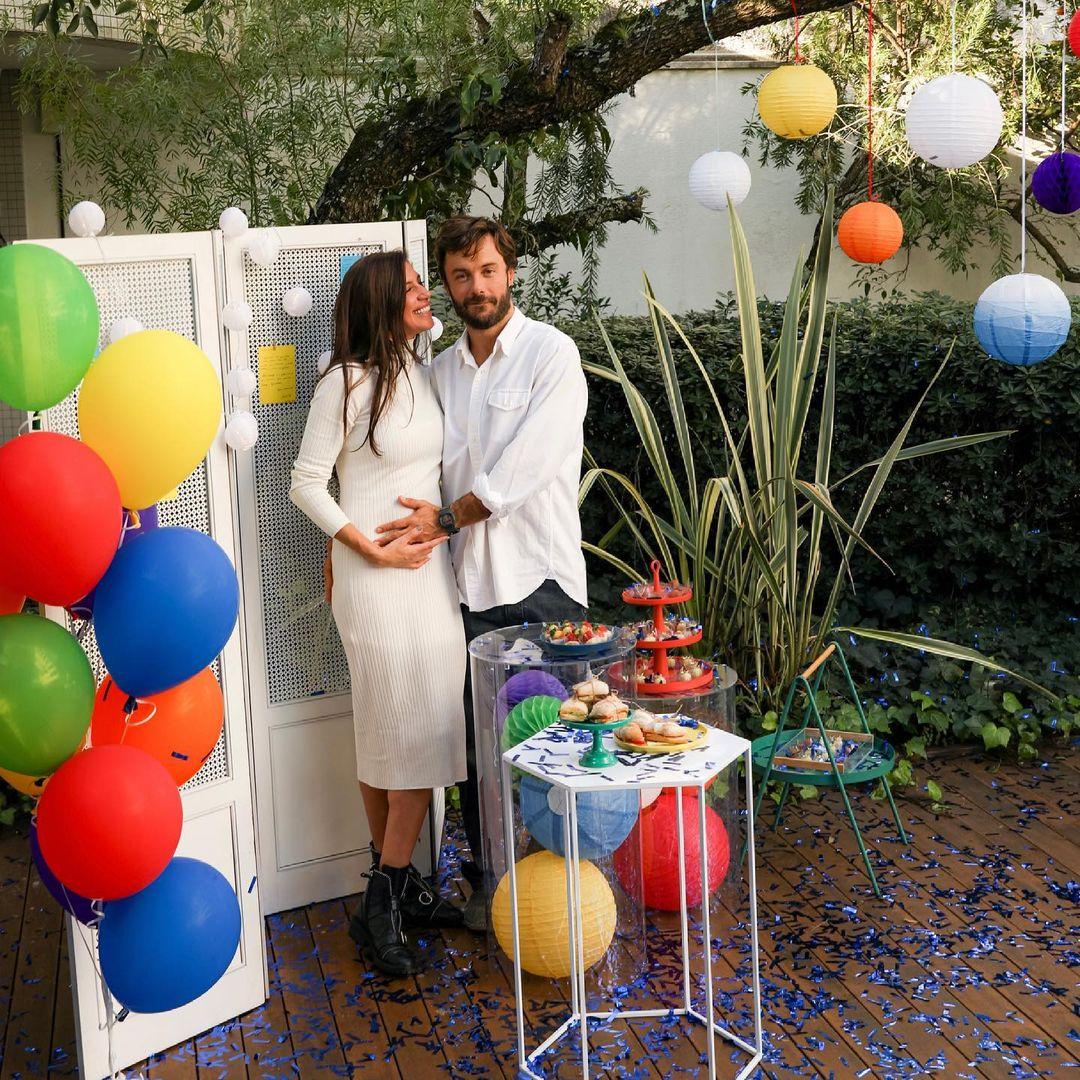 Kayky Brito publicou foto ao lado da companheira em rede social para anunciar primeiro filho