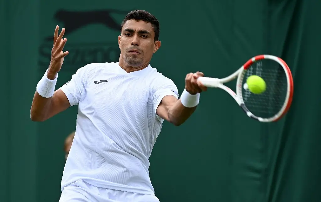 Thiago Monteiro em ação durante etapa de Wimbledon