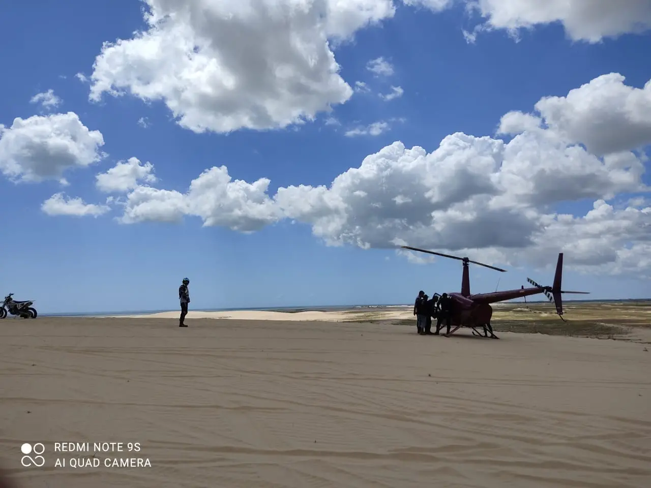 Helicóptero socorre a vítima