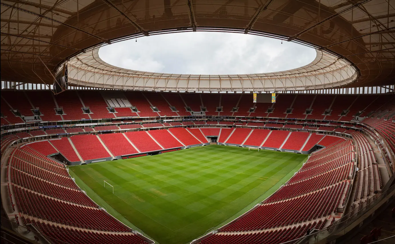 Imagem em plano aberto do estádio Mané Garrincha