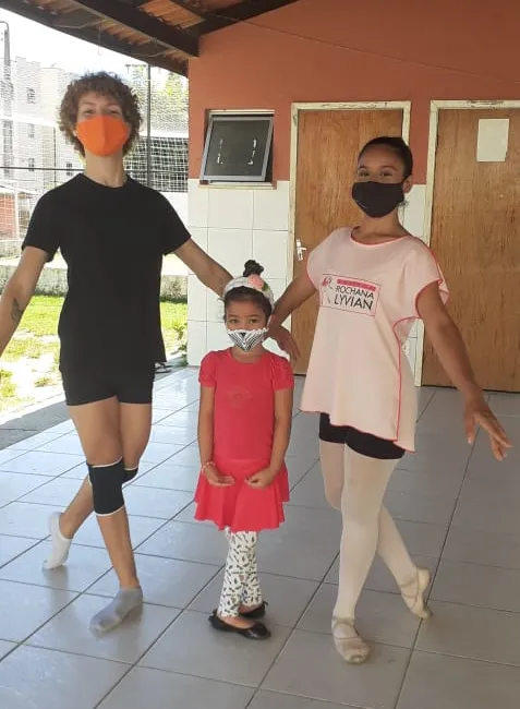 Estudante de Educação Física em faculdade particular de Fortaleza, Kamila atua de forma atenciosa buscando retribuir um pouco do conhecimento que recebeu pela primeira vez durante sua infância