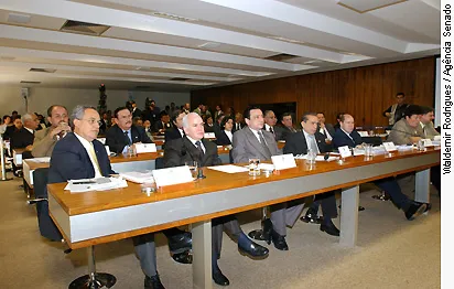 CPI do banestado chegou a prender um ex-prefeito, em 2004