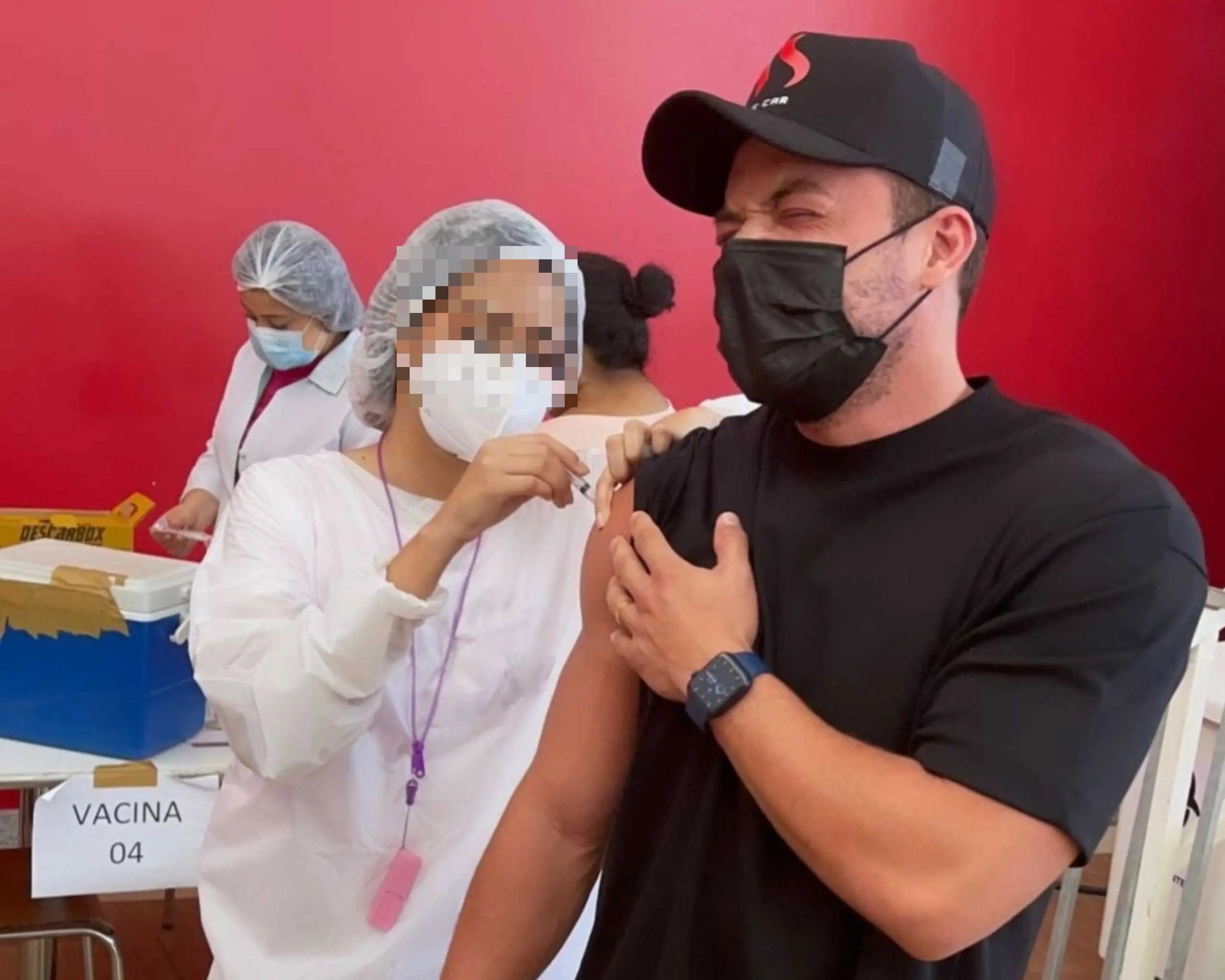 Wesley Safadão tomou dose única da vacina da Janssen