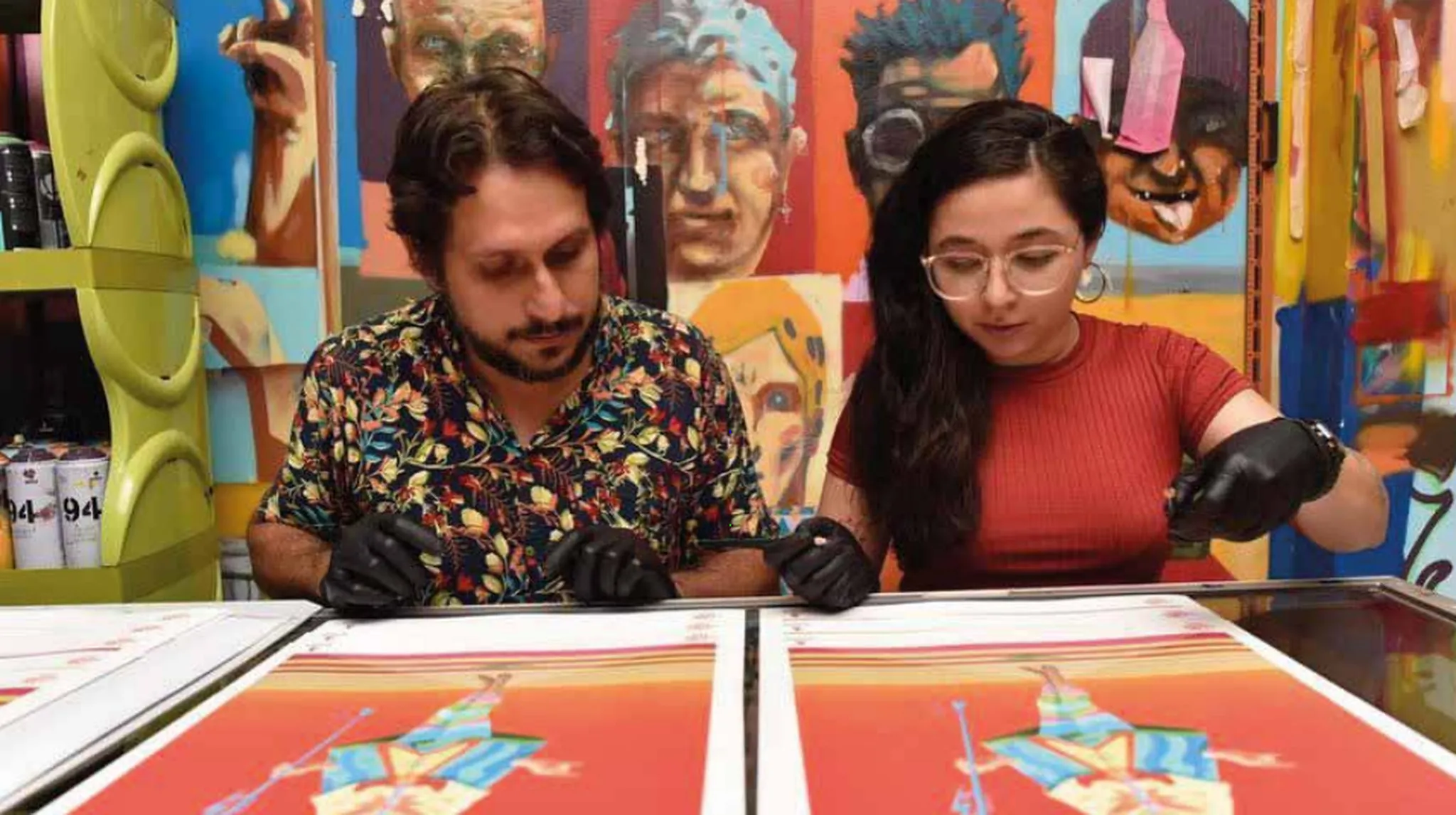 Robézio e Tereza trabalharam em telas para exposições nos últimos meses