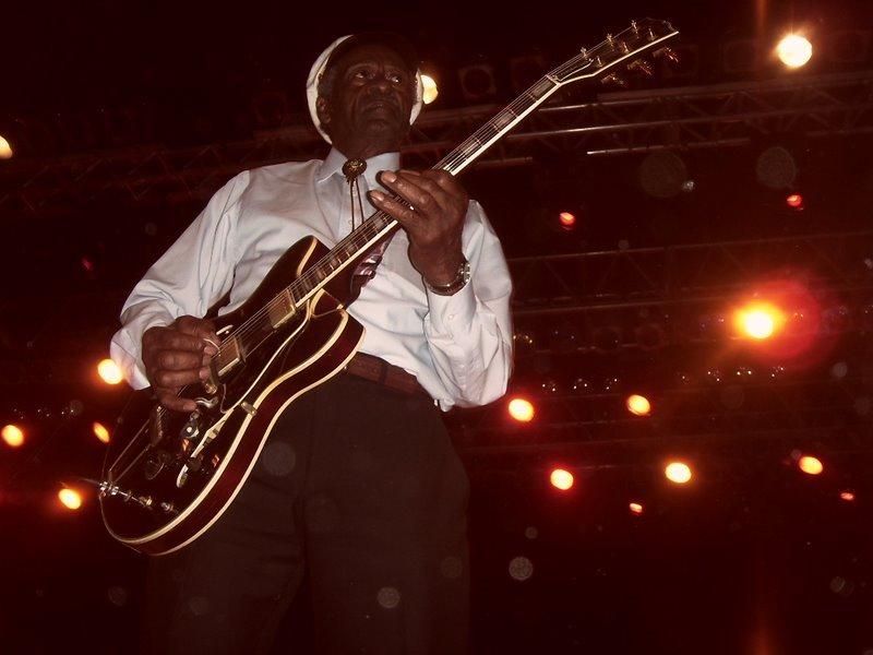 Chuck Berry tinha 82 anos quando tocou em Fortaleza