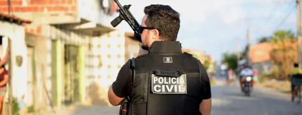 Foragido do Piauí suspeito de estuprar adolescente de 12 anos é preso no interior do Ceará