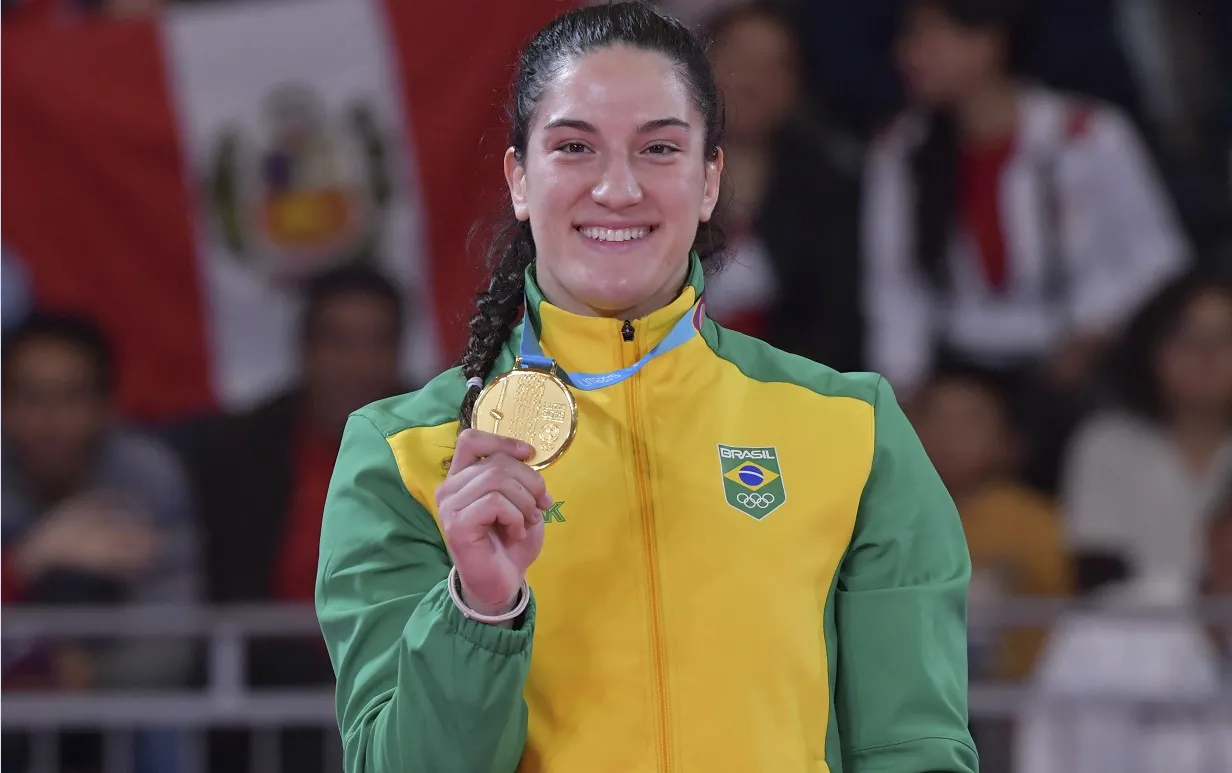 Esperança de medalha nas Olimpíadas, Mayra Aguiar sobe no pódio nos Jogos Pan-americanos de Judô, em 2019