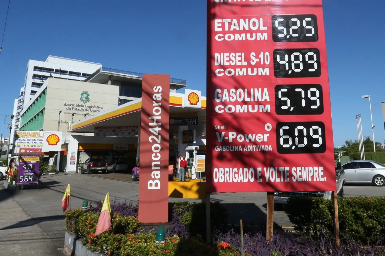 Preço médio da gasolina chegou a R$ 5,82 no Ceará