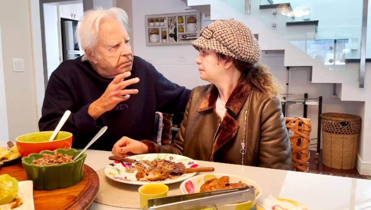 Print de vídeo de cid moreira e fátima sampaio em uma mesa de almoço